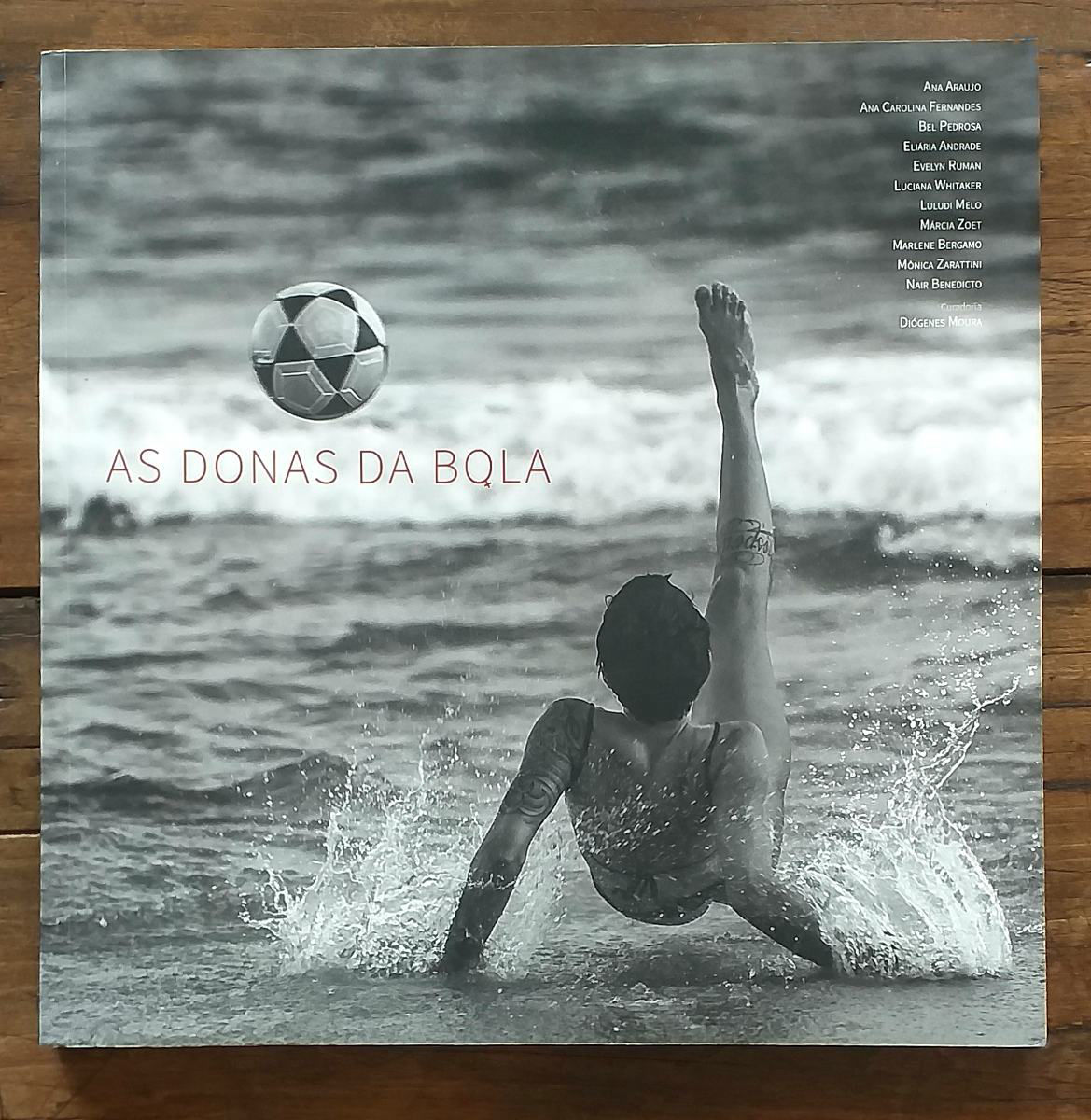 Capa do fotolivro AS DONAS DA BOLA SP 2014 2015 