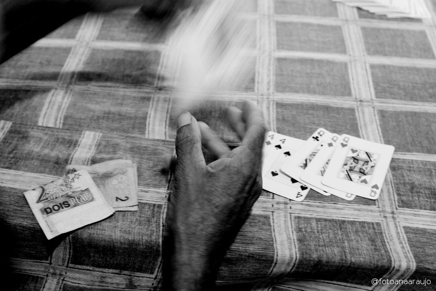 Jogo de baralho em bar Tacaratu PE